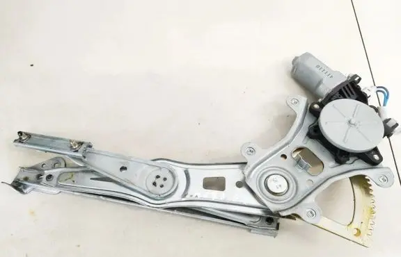 Subaru Outback Sliding door window regulator with motor