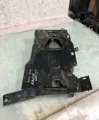 Opel Astra L Battery tray 9817230480