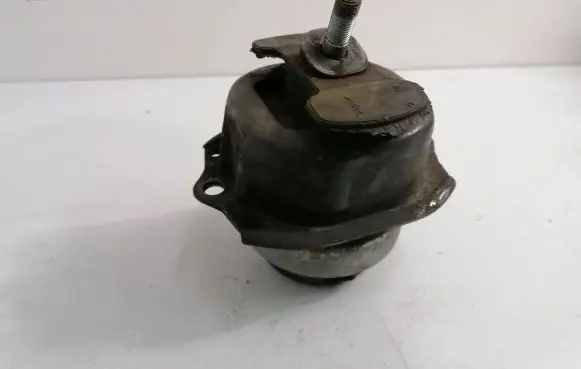 BMW X5 E70 Engine mount bracket 6787103