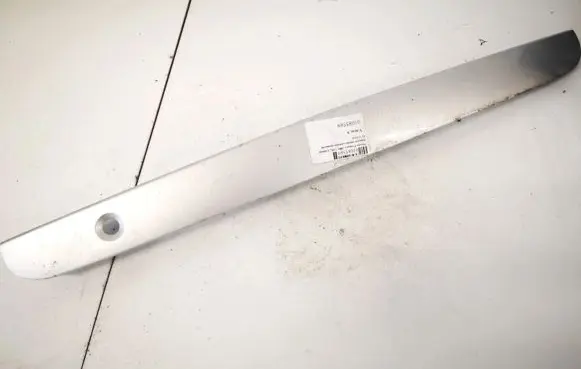 Mazda Premacy Trunk door license plate light bar 