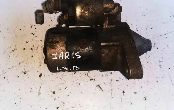 Toyota Yaris Starter motor LRS01452