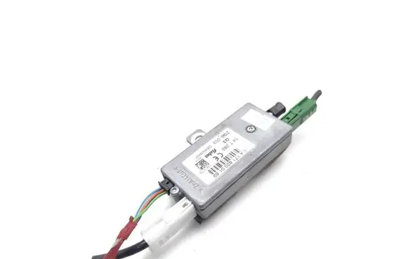 Mercedes-Benz SLK AMG R170 Aerial antenna amplifier A1718200189