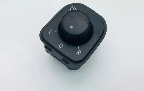 Volkswagen Golf V Wing mirror switch 1K0959565L