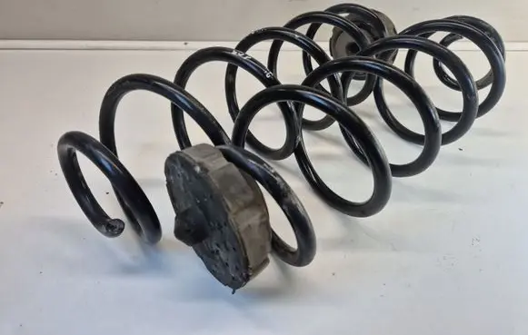 Audi A4 S4 B8 8K Rear coil spring 