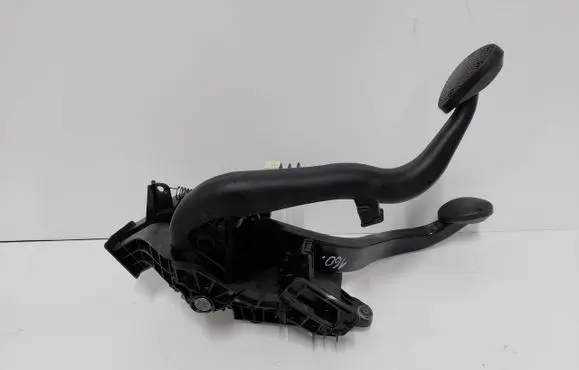 Mini One - Cooper F56 F55 Clutch pedal 6870822