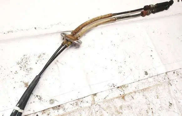 Gear shift cable linkage