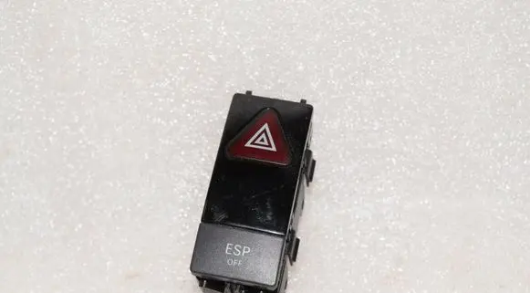 Mercedes-Benz C W204 Hazard light switch 2048201910 A2048201910