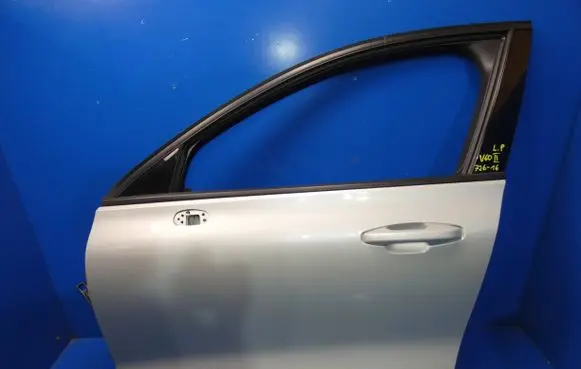 Volvo V60 Front door