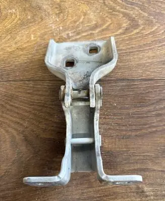 Renault Master III Front door upper hinge 804000006r