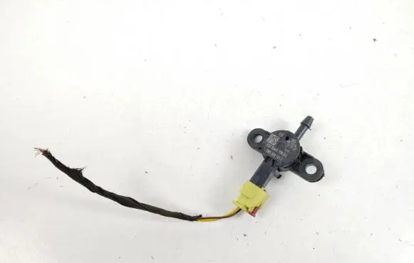 Porsche Cayenne (9Y0 9Y3) Airbag deployment crash/impact sensor 8W0959121F