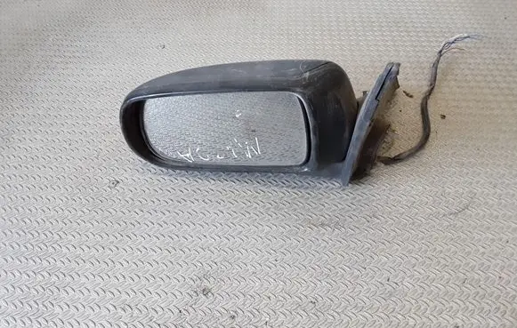 Mazda 626 Front door electric wing mirror E13010142