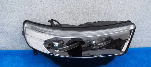 Ford Explorer VI Headlight/headlamp MB5B13W029ED MB5B-13W029-ED