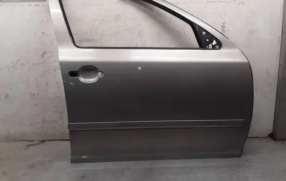 Skoda Octavia Mk2 (1Z) Front door