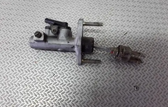Toyota Yaris Clutch master cylinder