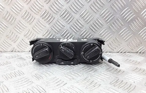Seat Toledo IV (NH) Climate control unit