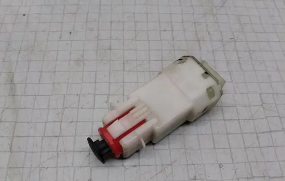 Clutch pedal sensor