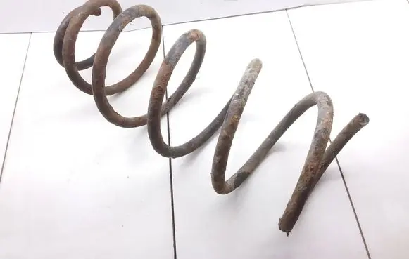 Volkswagen Golf III Front coil spring