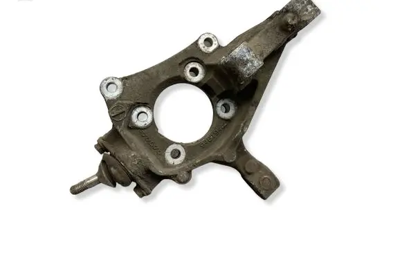 Volvo V70 Front wheel hub 9461944