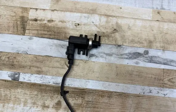 Ford Galaxy Turbo solenoid valve 1J0906627 72290320