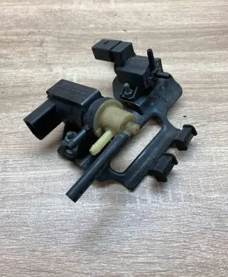 Seat Leon (1P) Turbo solenoid valve 1K0906627A 037906283D