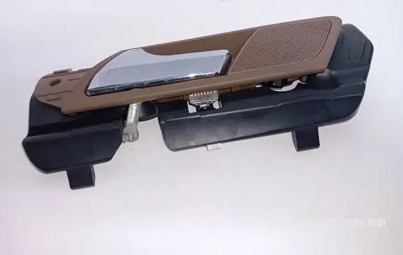 Rear door interior handle