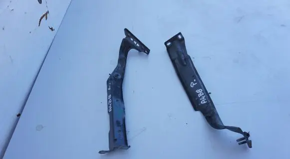 Audi A4 S4 B8 8K Fender mounting bracket