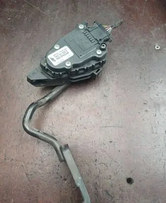 Ford Galaxy Accelerator throttle pedal 7M3721603D YM219F836AB