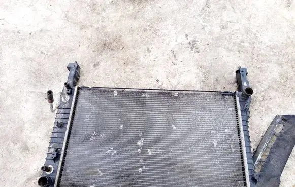 Coolant radiator