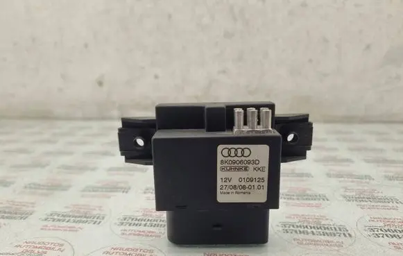 Audi A4 S4 B8 8K Fuel injection pump control unit/module 8K0906093D