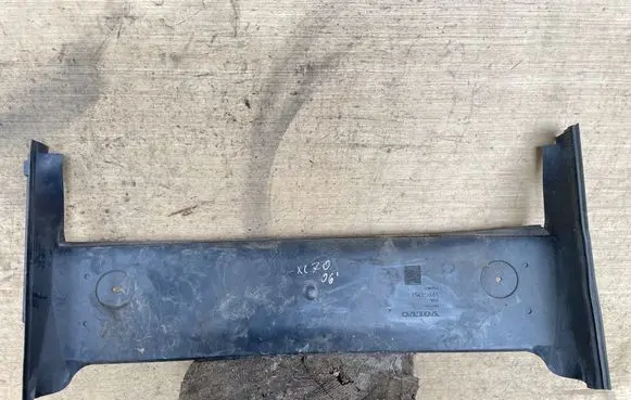 Volvo XC70 Radiator trim 9151897 3504 PPT15