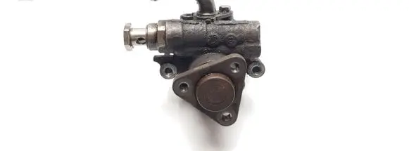 Volkswagen PASSAT B5.5 Power steering pump 8D0145177Q