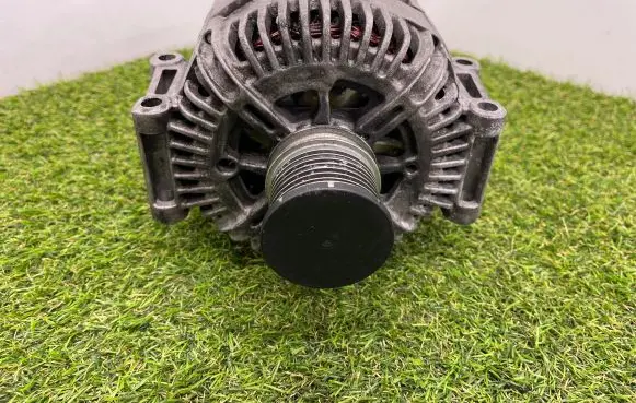 Mercedes-Benz R AMG W251 Generator/alternator TG17C032 555572180004