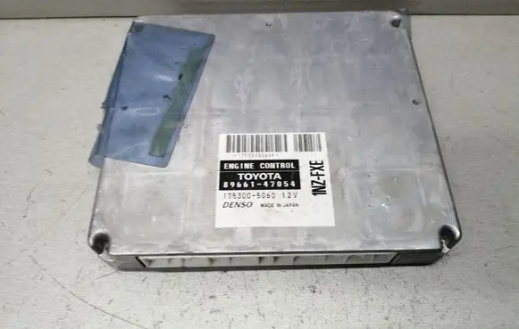 Toyota Prius (XW10) Engine control unit/module 8966147054 1753005060