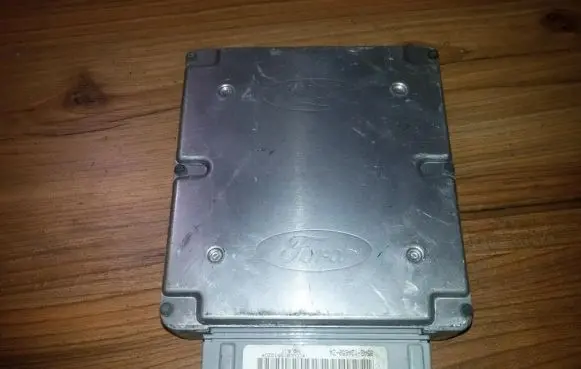 Ford Escort Engine control unit/module 95ab12a650za silk