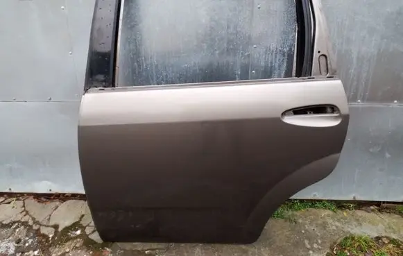 Fiat Croma Rear door