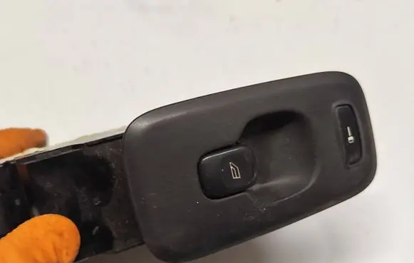 Volvo XC90 Electric window control switch 1039776 9401804
