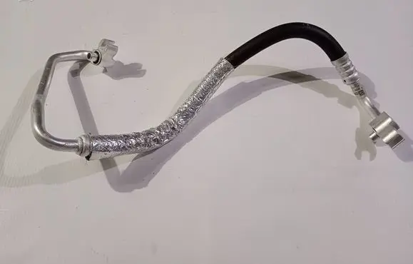 Chrysler Pacifica Air conditioning (A/C) pipe/hose 68227756AD