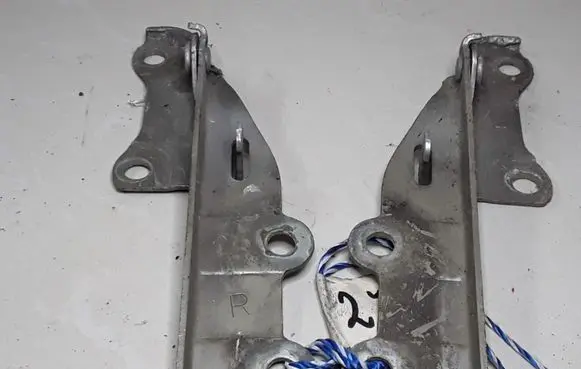 Opel Frontera B Engine bonnet/hood hinges