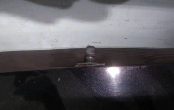 Toyota Yaris Tailgate/trunk/boot hinge
