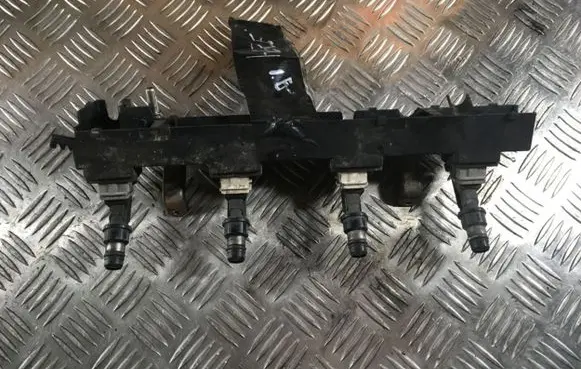 Nissan Almera N16 Fuel injector 25313846 3094B 3294