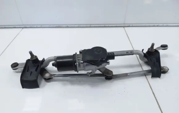 Mazda 3 II Front wiper linkage and motor BHS26737X