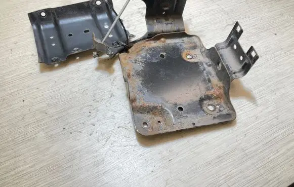 Nissan Leaf II (ZE1) Battery tray 
