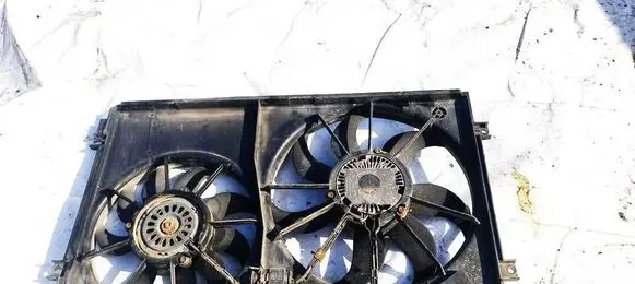 Volkswagen Golf Plus Radiator cooling fan shroud 1K0121207T