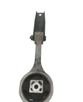 Engine mount vacuum valve