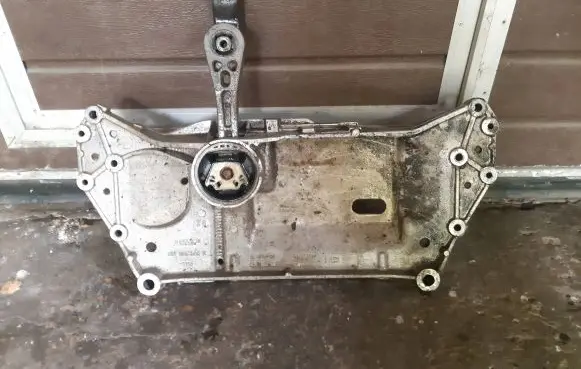 Volkswagen Touran II Front subframe 1K0199369F