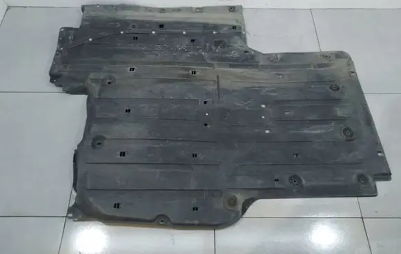 Honda Civic Engine cover (trim)