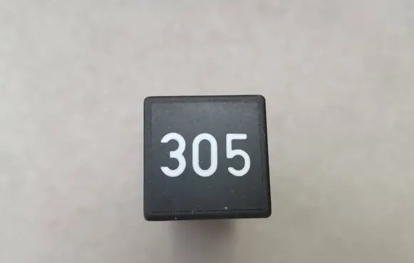 Volkswagen PASSAT B5 Other relay 443919578J