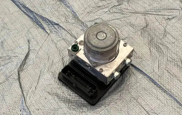 Mercedes-Benz C W205 ABS Pump A2059004449