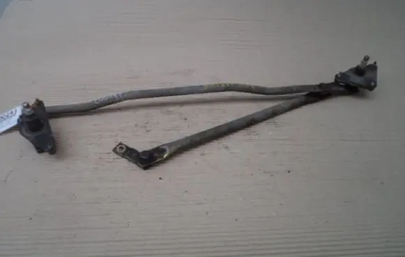 Nissan Serena Front wiper linkage and motor