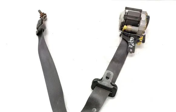 Honda Legend III KA9 Front seatbelt 0428075